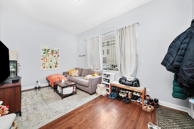 934 N Noble St, Chicago, IL 60642 - living room with wood finished floors and baseboards