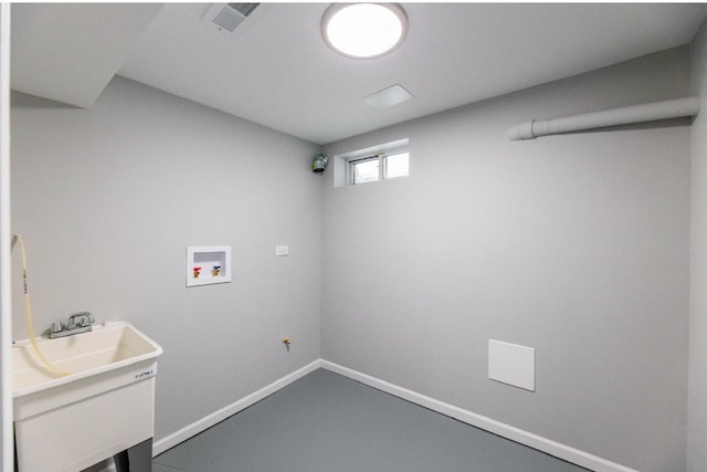 126 Strieff Ave, Chicago Heights, IL 60411 - laundry area featuring washer hookup and baseboards