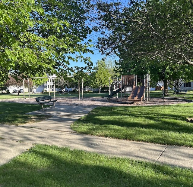 554 Truman Dr, Oswego, IL 60543 - surrounding community featuring a yard