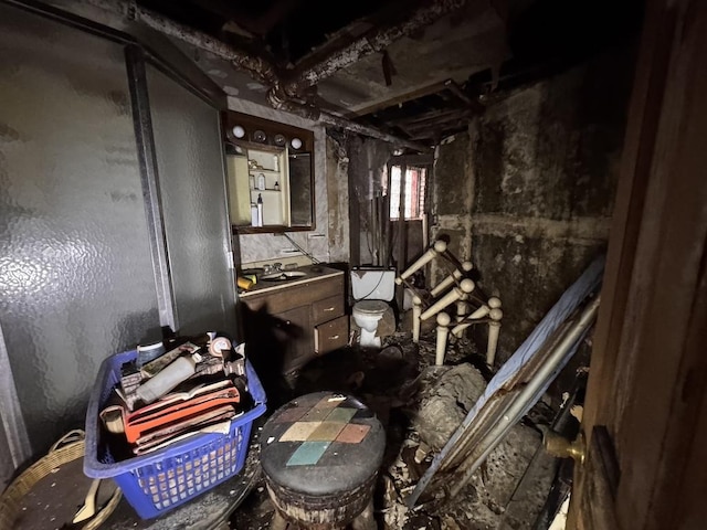 8020 S Colfax Ave, Chicago, IL 60617 - miscellaneous room with a sink