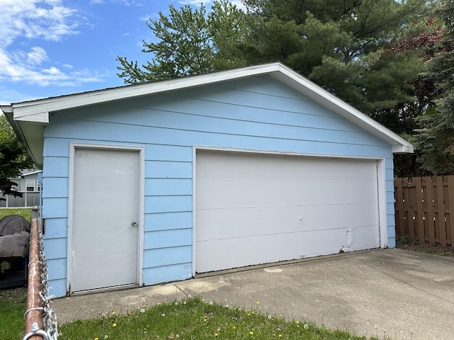 758 Edwin Dr, Bourbonnais, IL 60914 - detached garage featuring fence