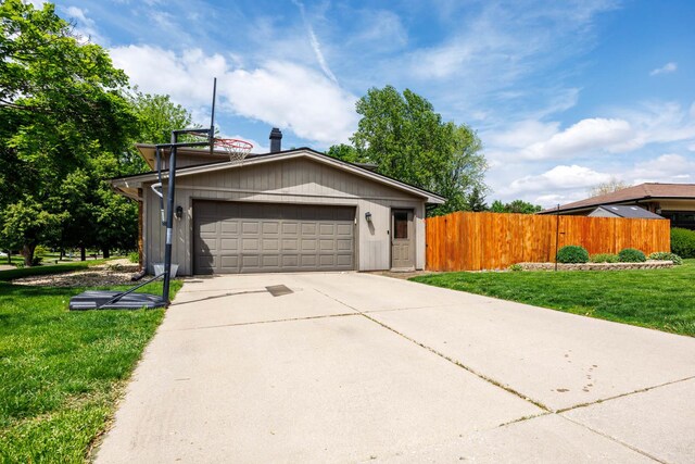 904 Broadmoor Dr, Bloomington, IL 61704 - photo 51