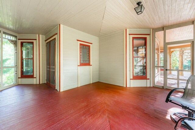 706 Washington Ave, Dixon, IL 61021 - view of unfurnished sunroom