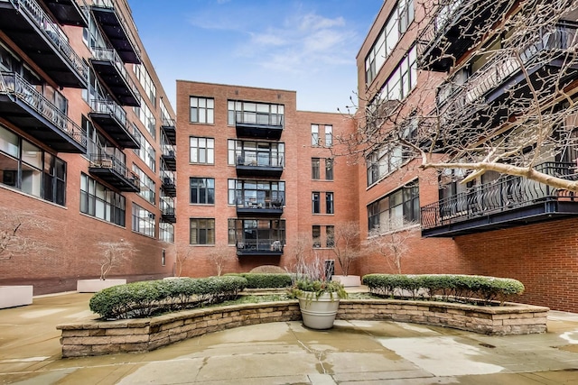 333 W Hubbard St Unit 704, Chicago, IL 60654 - view of apartment building / complex
