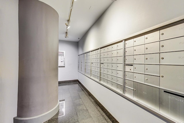 333 W Hubbard St Unit 704, Chicago, IL 60654 - view of community with mail area