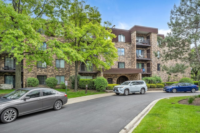 2005 Valencia Dr Unit 207D, Northbrook, IL 60062 - view of apartment building / complex