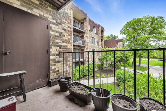 2005 Valencia Dr Unit 207D, Northbrook, IL 60062 - view of balcony