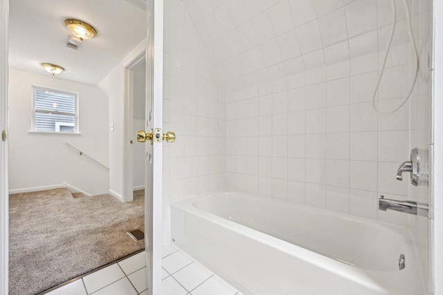 28549 W High Rd, Ingleside, IL 60041 - full bath featuring lofted ceiling and baseboards
