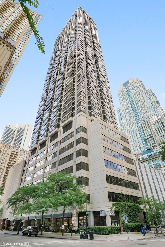 30 E Huron St Unit 2708, Chicago, IL 60611 - view of building exterior