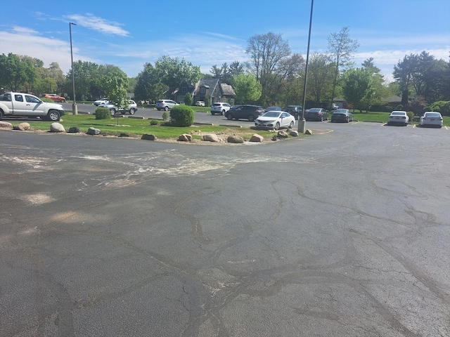 1400 N Elmhurst Rd Unit 106, Mount Prospect, IL 60056 - view of uncovered parking lot