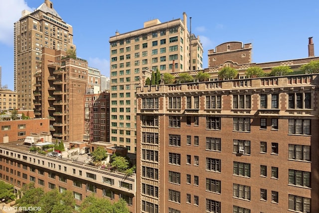 221 E Walton Pl Unit 10B, Chicago, IL 60611 - view of building exterior featuring a city view