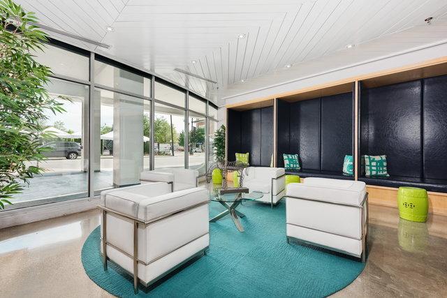 50 E 16th St Unit 312, Chicago, IL 60616 - building lobby with a wall of windows