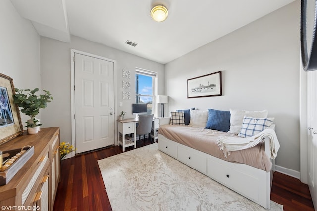 1907 W Chicago Ave Unit 3, Chicago, IL 60622 - bedroom featuring dark wood-style flooring and an office area