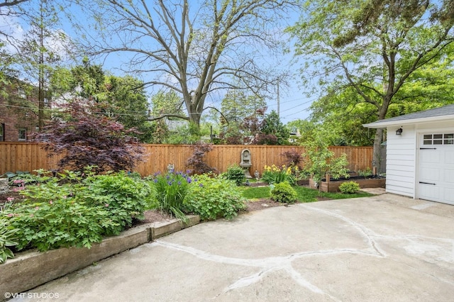 496 Longcommon Rd, Riverside, IL 60546 - fenced backyard with a garden
