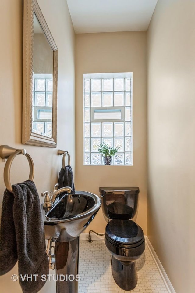 496 Longcommon Rd, Riverside, IL 60546 - view of sitting room