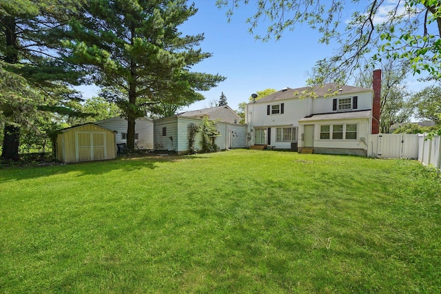 255 Irving Blvd, Chicago Heights, IL 60411 - view of yard featuring a gate