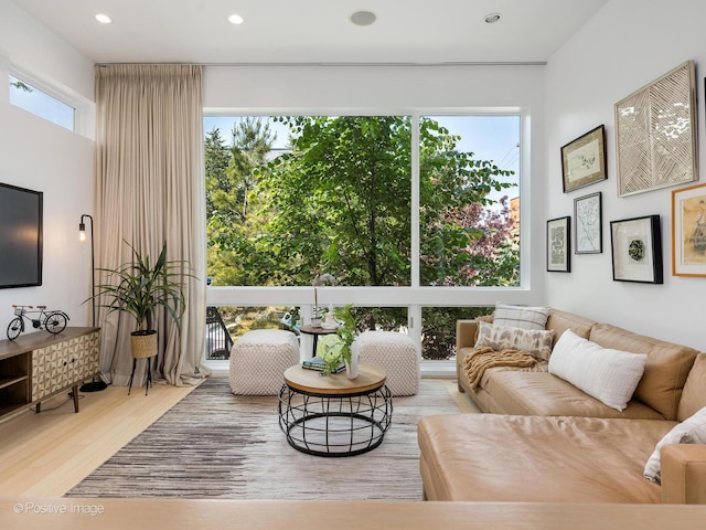 1729 W Potomac Ave, Chicago, IL 60622 - living room with wood finished floors and recessed lighting