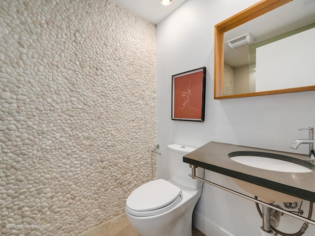 1729 W Potomac Ave, Chicago, IL 60622 - bathroom featuring toilet and vanity