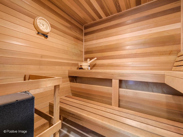 1729 W Potomac Ave, Chicago, IL 60622 - relaxing sauna / steam room with wood walls and wood ceiling
