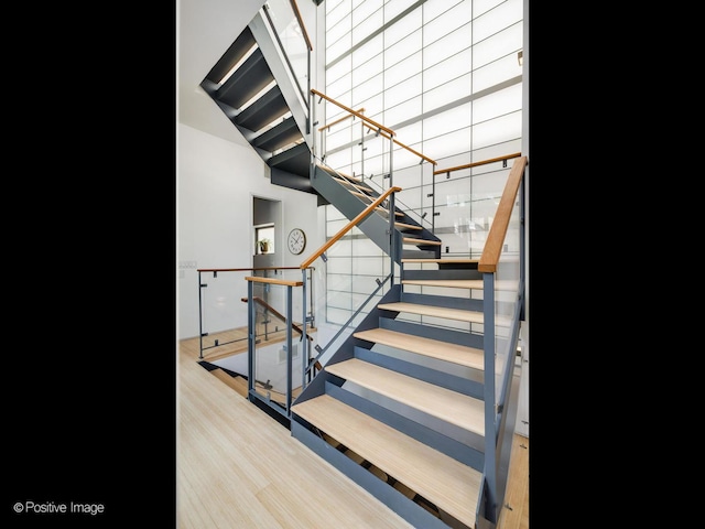 1729 W Potomac Ave, Chicago, IL 60622 - view of stairway