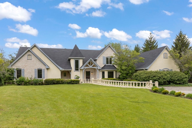 1161 Gavin Ct, Lake Forest, IL 60045 - view of front facade with a front lawn