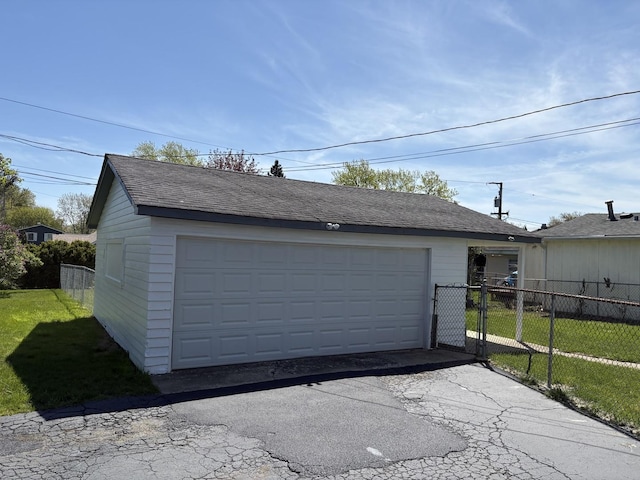 view of detached garage