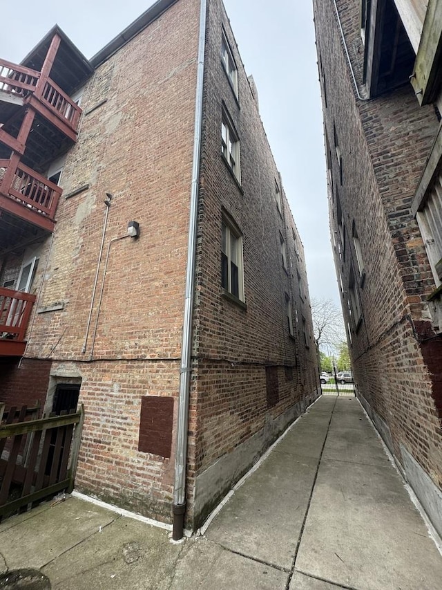 3118 W Douglas Blvd, Chicago, IL 60623 - view of side of property with brick siding