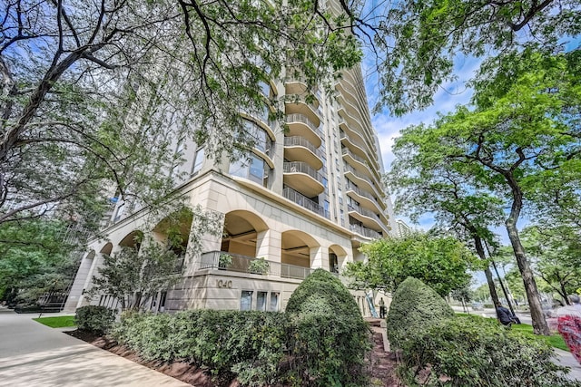 1040 N Lake Shore Dr Unit 30B, Chicago, IL 60611 - photo 2