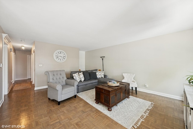 202 W Tanglewood Dr, Arlington Heights, IL 60004 - living area with baseboards