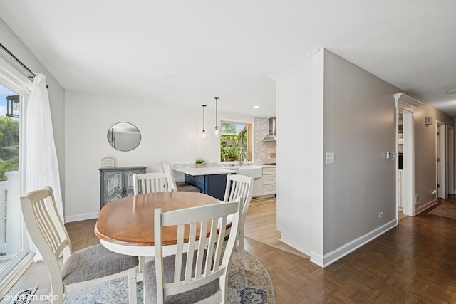 202 W Tanglewood Dr, Arlington Heights, IL 60004 - dining space with baseboards