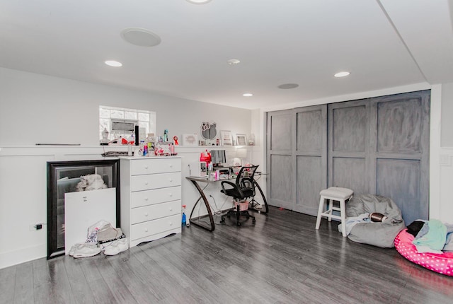 5236 N Mobile Ave, Chicago, IL 60630 - rec room featuring wood finished floors and recessed lighting
