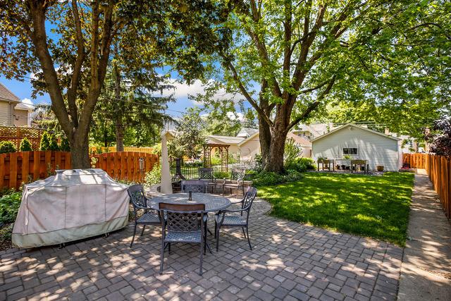 5236 N Mobile Ave, Chicago, IL 60630 - view of patio with outdoor dining area