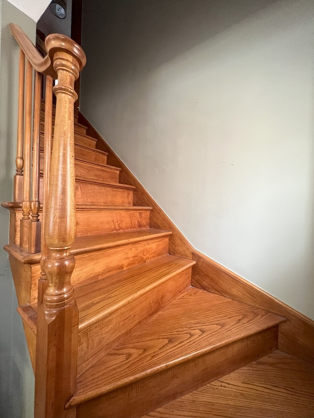 5236 N Mobile Ave, Chicago, IL 60630 - view of stairs