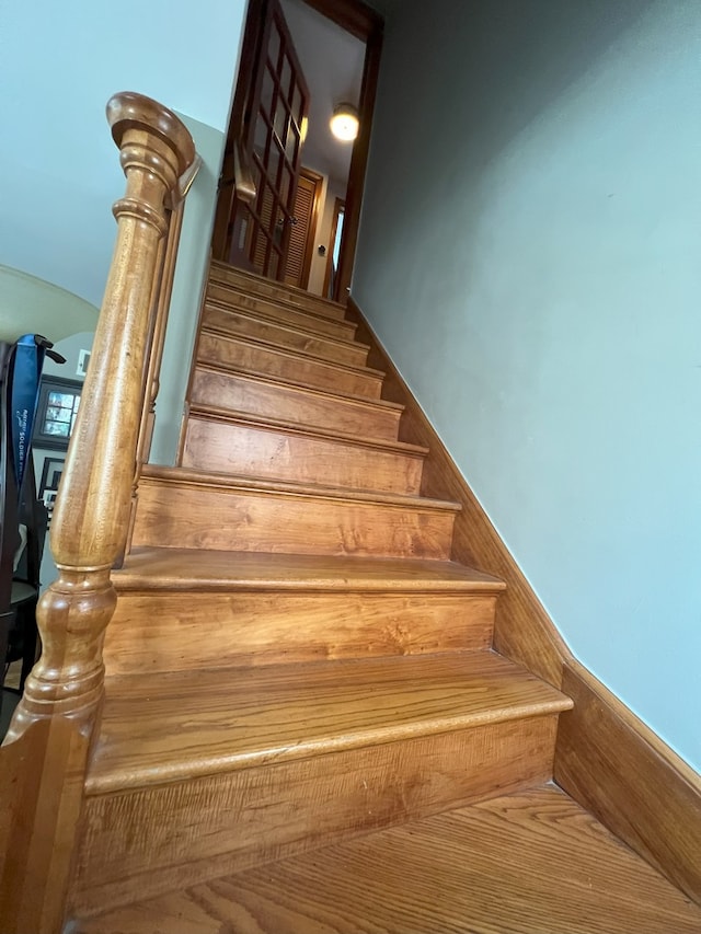 5236 N Mobile Ave, Chicago, IL 60630 - view of stairs