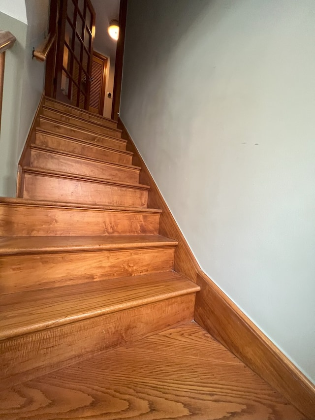 5236 N Mobile Ave, Chicago, IL 60630 - view of stairs