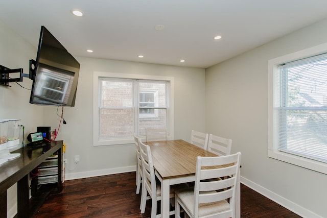 5236 N Mobile Ave, Chicago, IL 60630 - dining area with wood finished floors, recessed lighting, and baseboards