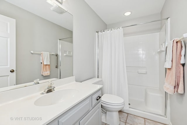 10428 Morningside Ct, Orland Park, IL 60462 - full bathroom featuring vanity, toilet, curtained shower, and tile patterned floors