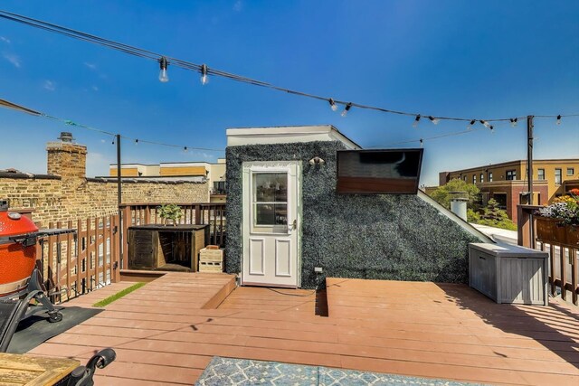 3152 N Clifton Ave, Chicago, IL 60657 - view of wooden deck