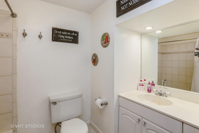 6N715 Gates Ave, Itasca, IL 60143 - full bathroom with vanity, toilet, a shower with shower curtain, recessed lighting, and baseboards