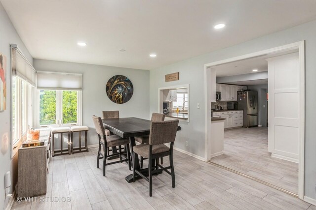 6N715 Gates Ave, Itasca, IL 60143 - dining room featuring light wood-style floors, recessed lighting, and baseboards