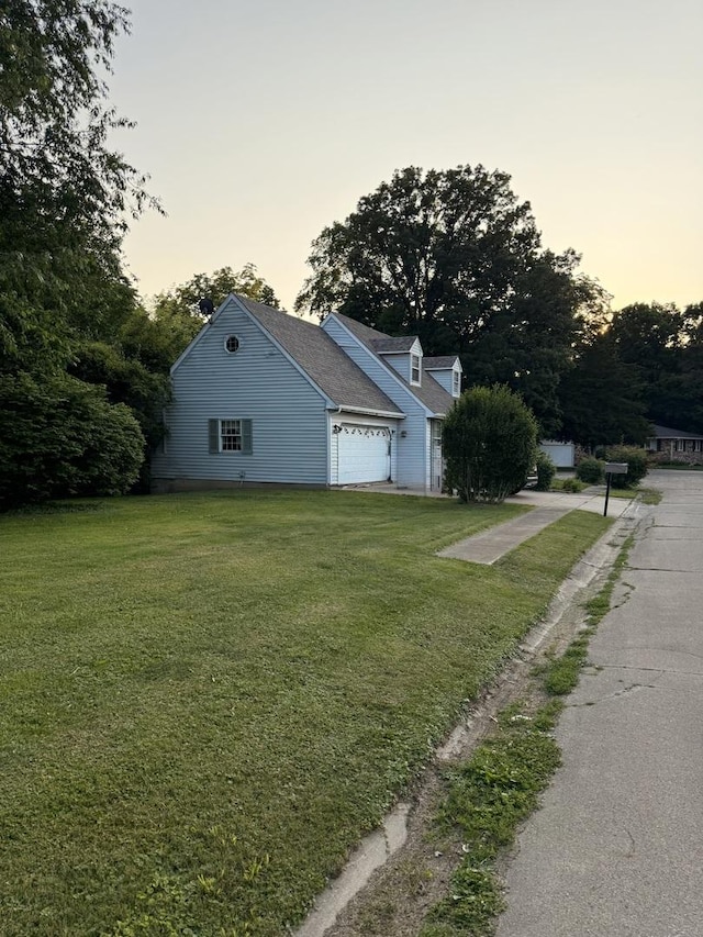 110 W Wayne Dr, Catlin, IL 61817 - view of side of property with a lawn