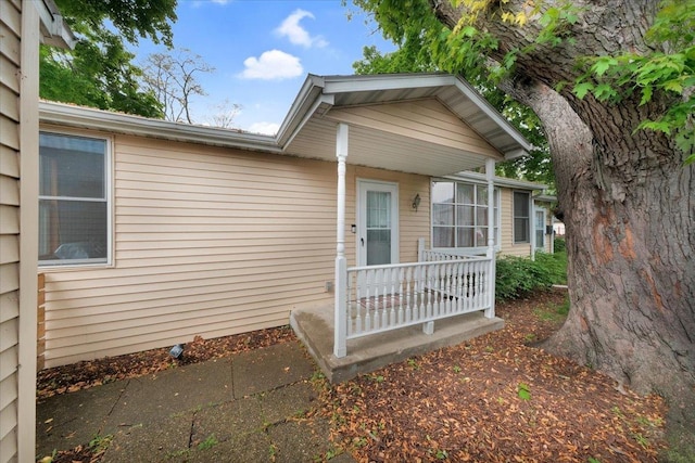 view of front of property