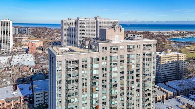 720 W Gordon Ter Unit 4A, Chicago, IL 60613 - view of city featuring a large body of water