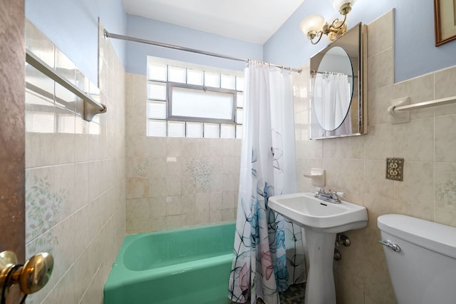 8941 S Albany Ave, Evergreen Park, IL 60805 - bathroom with tile walls and shower / bath combo