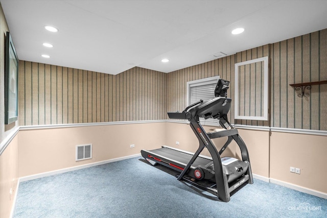 1070 Hobble Bush Ln, Elgin, IL 60120 - workout area featuring recessed lighting, baseboards, carpet, and wallpapered walls
