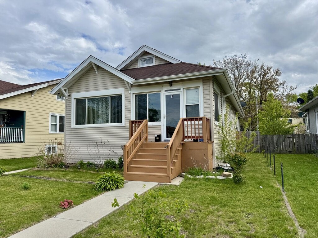 9 Highland St, Calumet City, IL 60409 - photo 1