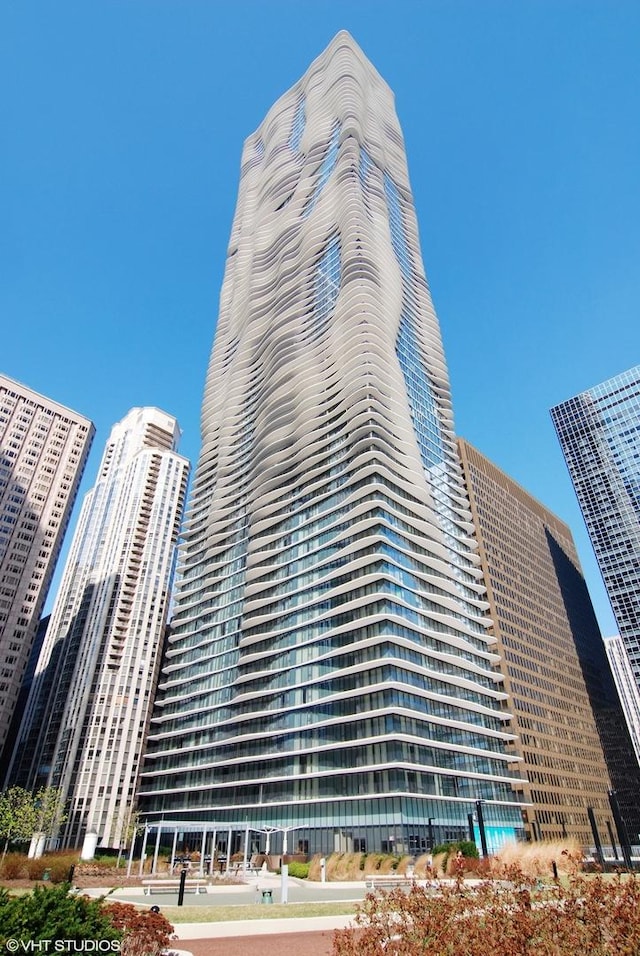 225 N Columbus Dr Unit 6006, Chicago, IL 60601 - view of building exterior