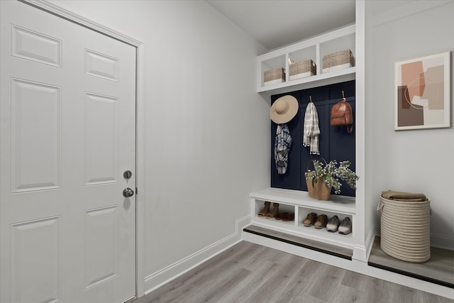 8241 S Aberdeen St, Chicago, IL 60620 - mudroom featuring wood finished floors and baseboards