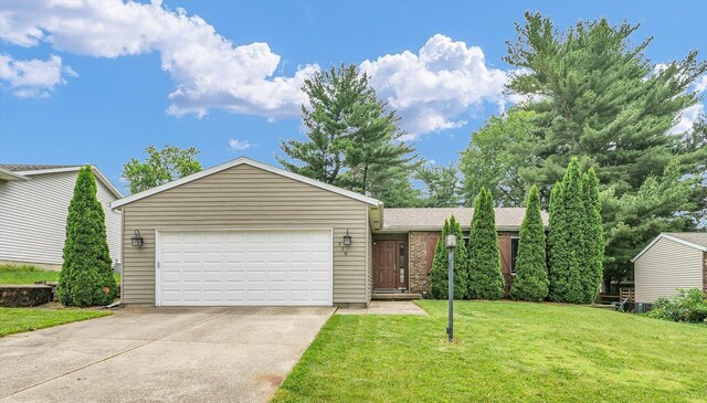 216 N Dianne Ln, Mahomet, IL 61853 - photo 1