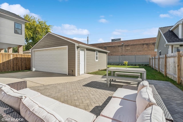 7337 N Mcvicker Ave, Chicago, IL 60646 - detached garage featuring fence
